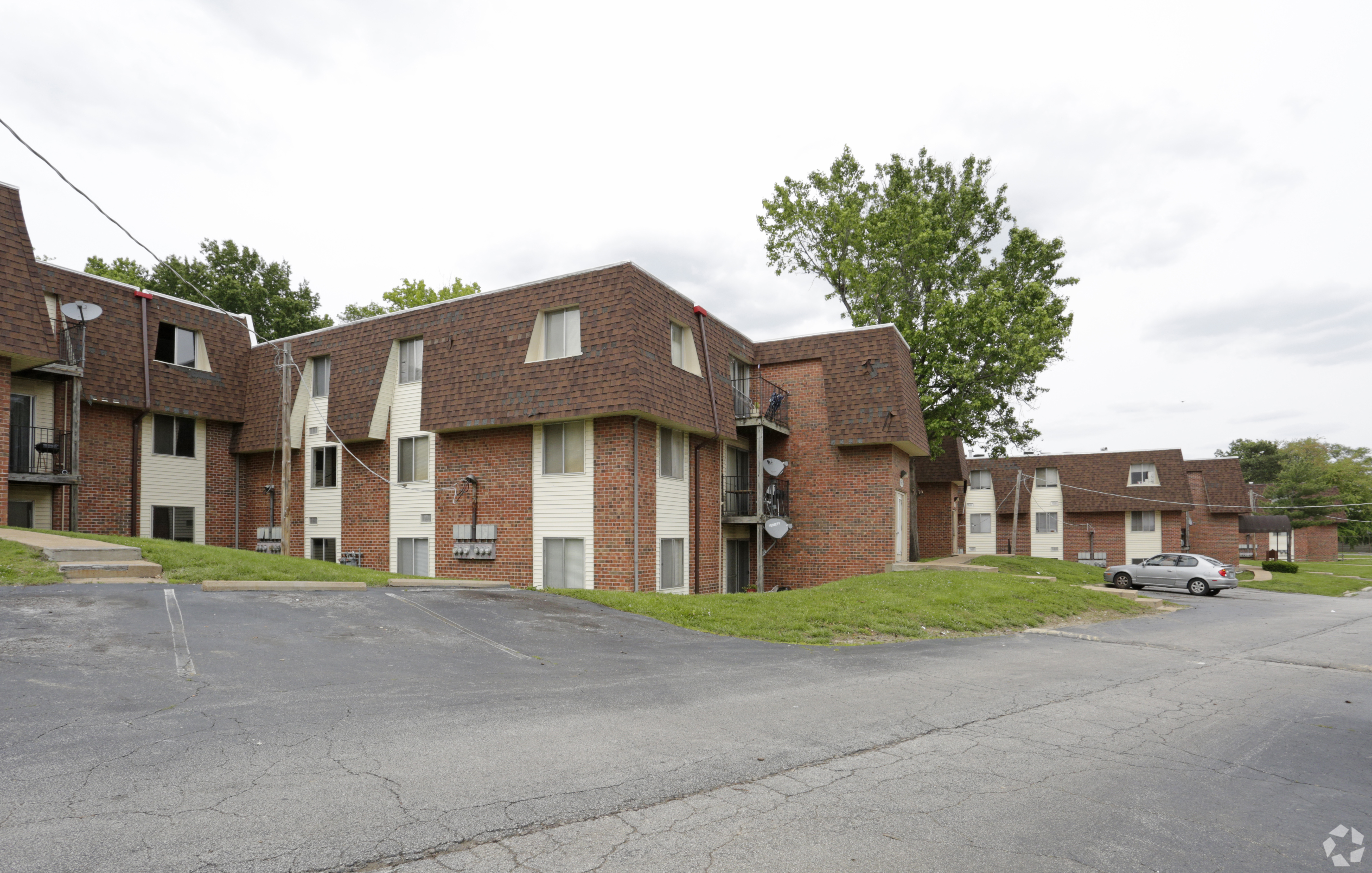 Rivertrails Apartments community view in Saint Louis Missouri