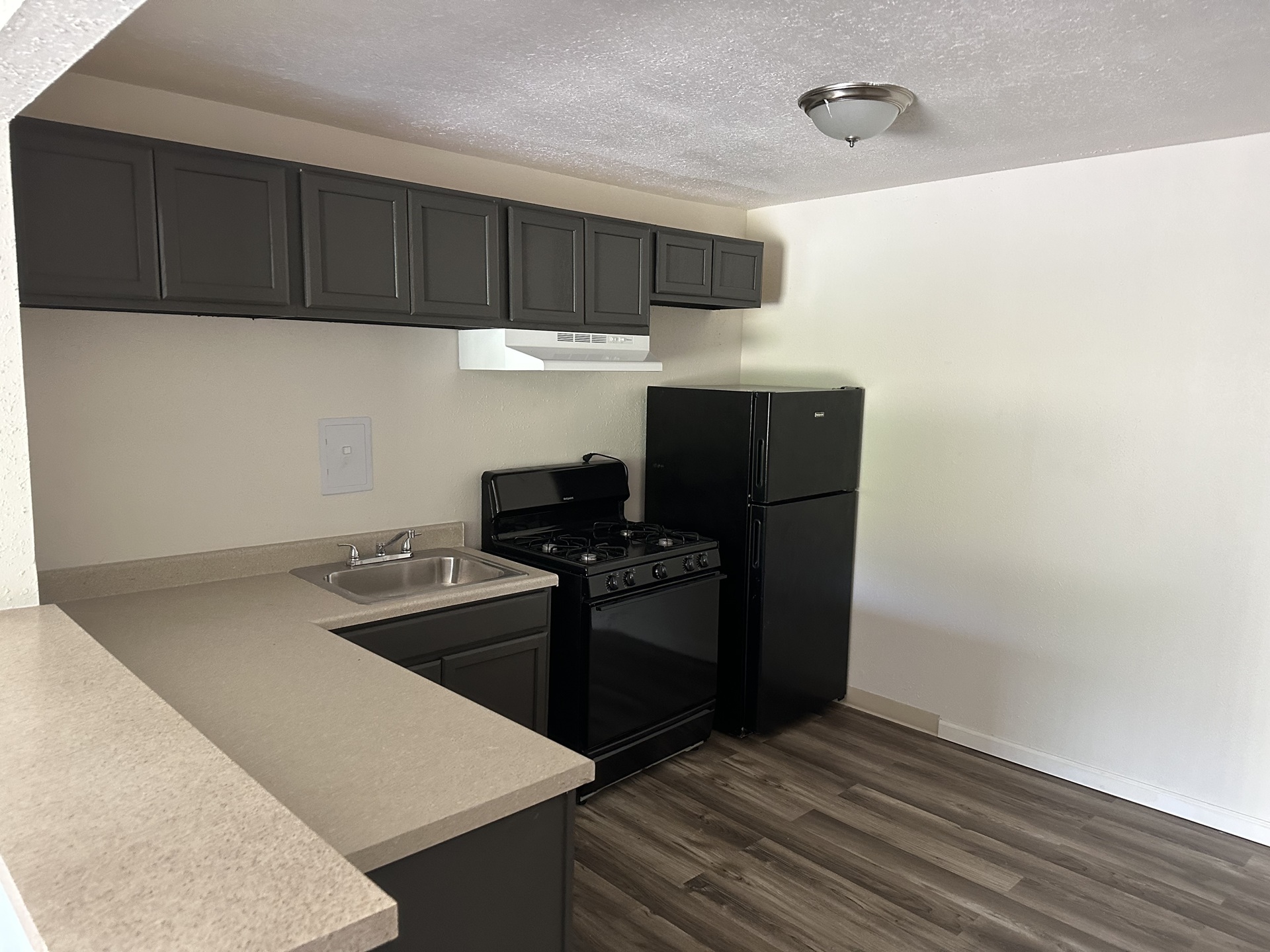 Rivertrails Apartments kitchen in Saint Louis, MO